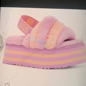 Uggs, new with out tags.